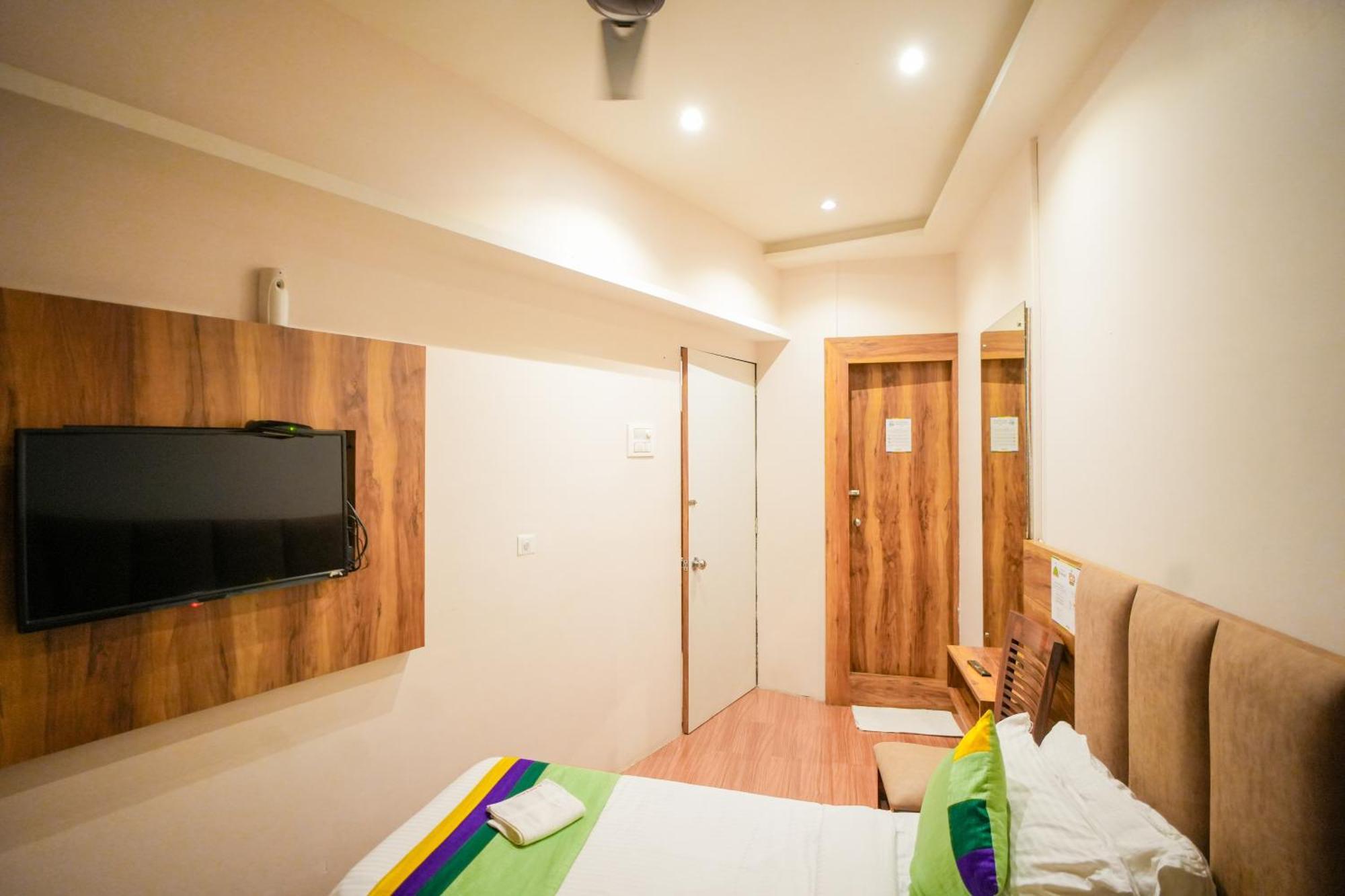 Hotel Skylink Hospitality Mahalaxmi Mumbai Exterior photo