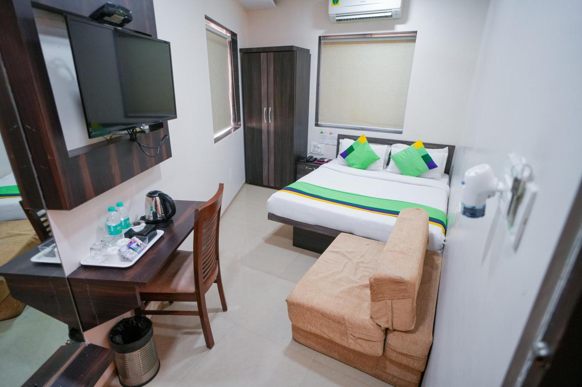 Hotel Skylink Hospitality Mahalaxmi Mumbai Exterior photo