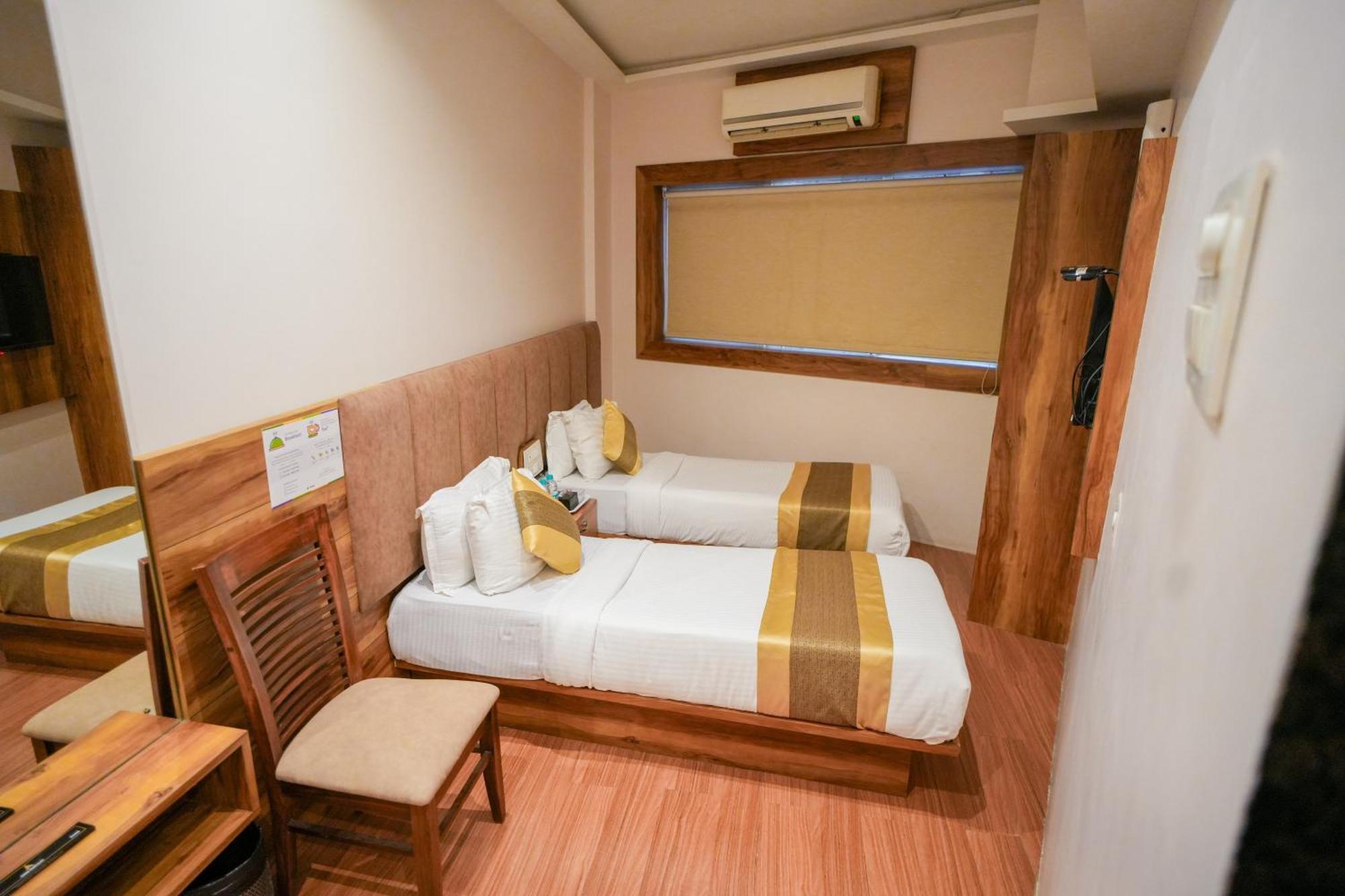 Hotel Skylink Hospitality Mahalaxmi Mumbai Exterior photo